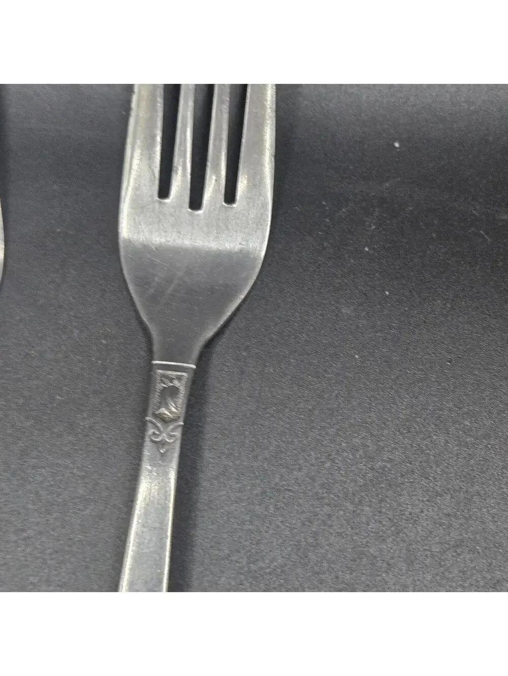 Customcraft Fleur de Lis Salad Forks 6-1/4